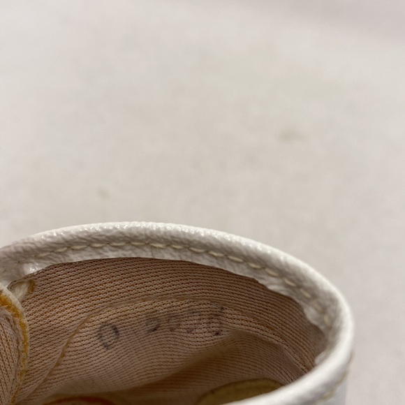 Vintage Fabien Canada White Lace Up Baby Shoes with Bells Size 0 - Picture 8 of 12